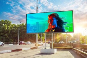 Lee más sobre el artículo Estrategias de producción eficiente: Cómo optimizar la impresión de carteles publicitarios con tecnología offset